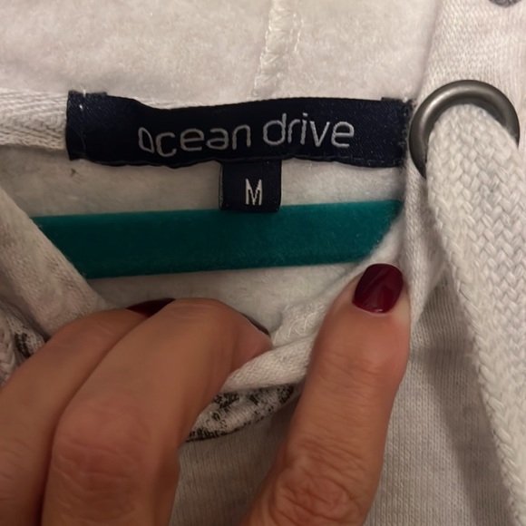 Ocean Drive SKULL super soft hoodie. Like new! Medium. - Picture 4 of 6